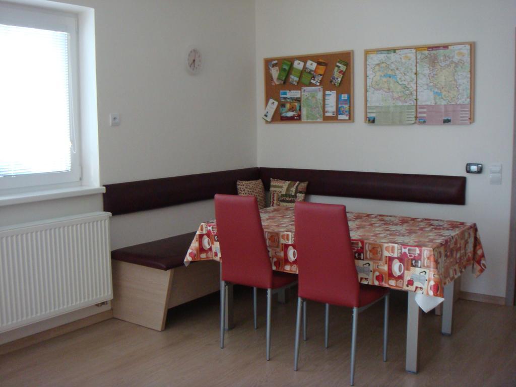 Apartman Kurdejov Hustopeče エクステリア 写真