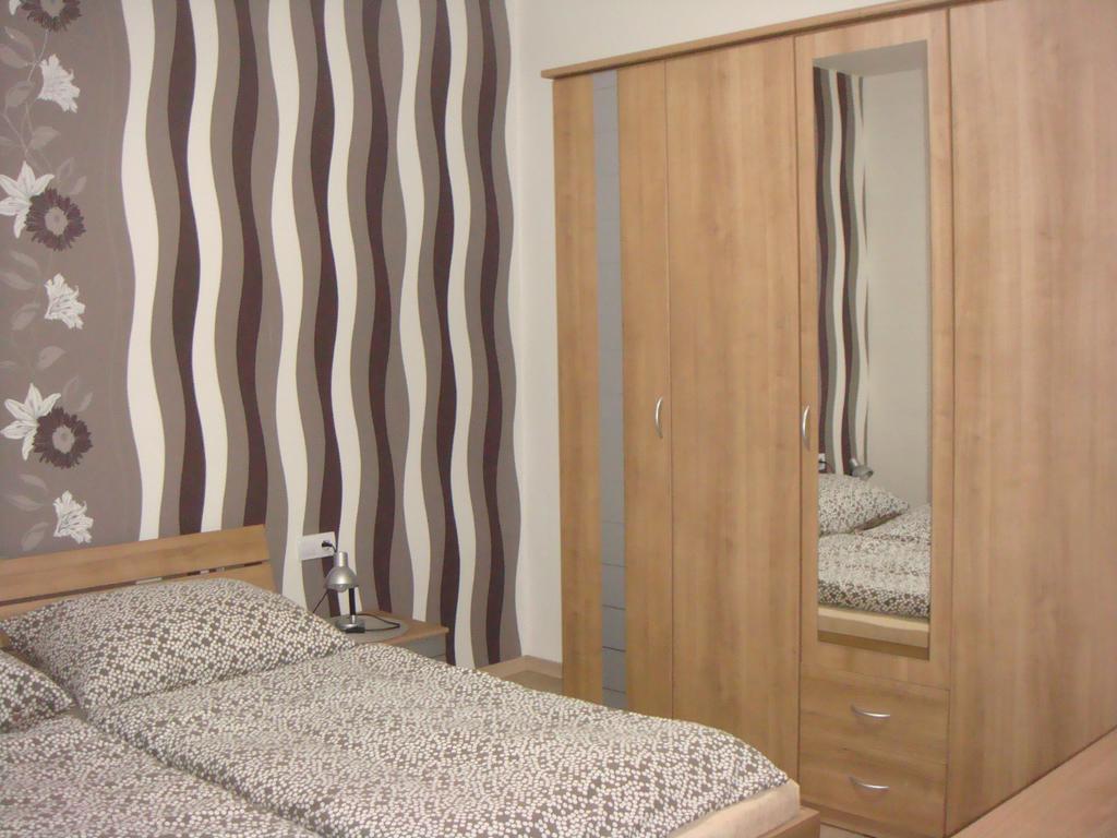 Apartman Kurdejov Hustopeče エクステリア 写真